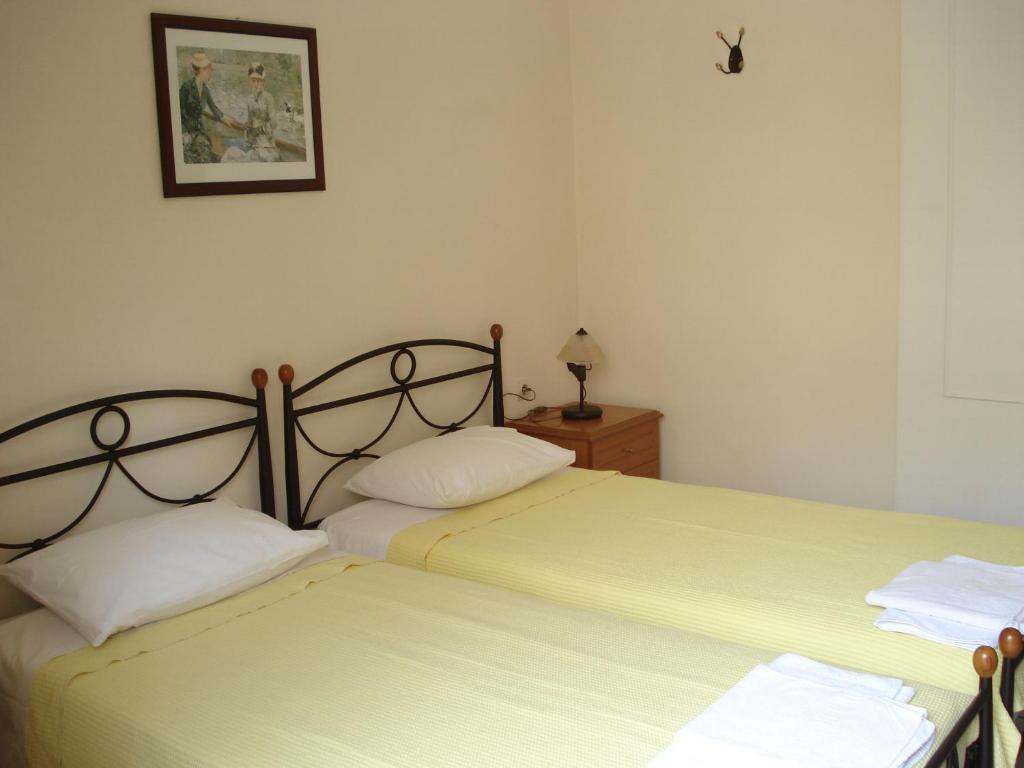 Kabanis Rooms Ermoupoli Room photo