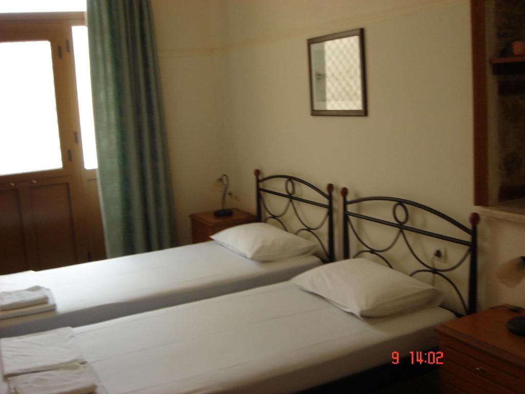 Kabanis Rooms Ermoupoli Room photo
