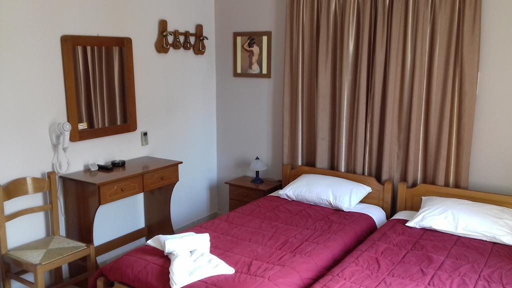 Kabanis Rooms Ermoupoli Exterior photo